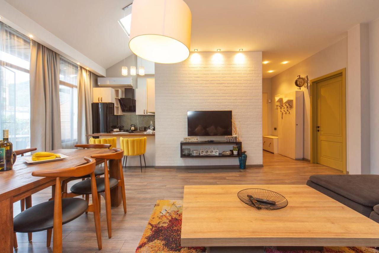 Luxury 4 Bedroom Apartment #1 In The City Center Of Τυφλίδα Εξωτερικό φωτογραφία