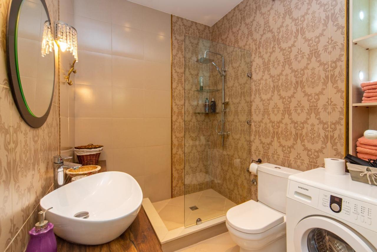 Luxury 4 Bedroom Apartment #1 In The City Center Of Τυφλίδα Εξωτερικό φωτογραφία